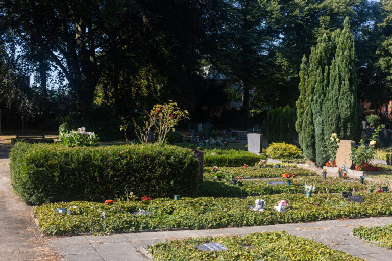 Quartier XV - Urnenwahlgräber in Staudenlage